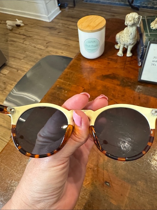 Sugar Two-Tone Round Sunglasses – Cream & Tortoiseshell main image 7